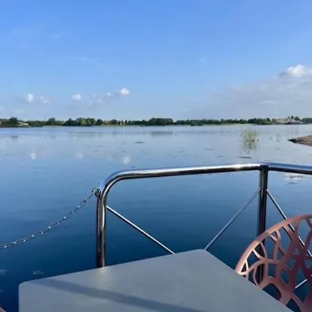 Holiday park Houseboats Rhederlaagse Meren Lathum