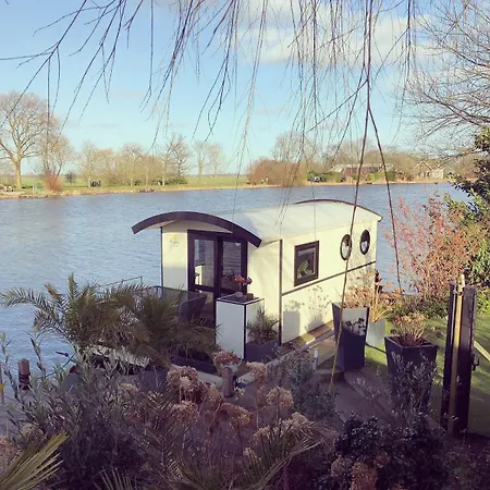 פארק נופש Houseboats Rhederlaagse Meren *