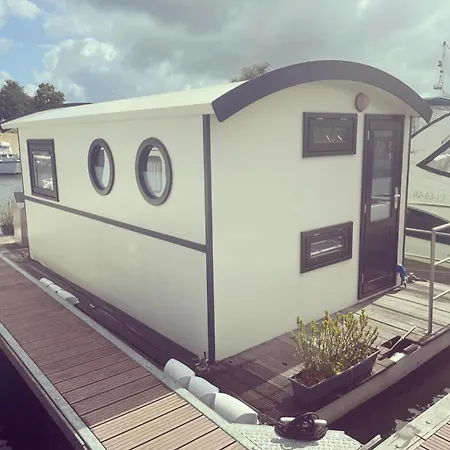 Houseboats Rhederlaagse Meren פארק נופש